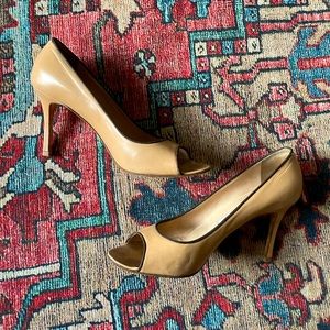 Manolo Blahnik Tan Leather Peep Toe Heels in Size EU42/US 11.5